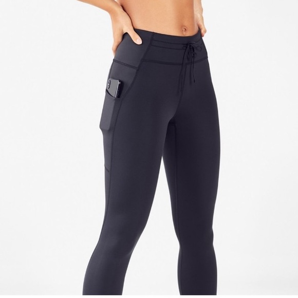 Fabletics Ultracool Shine-Panel 7/8
Pocket Legging XXS - Picture 2 of 3